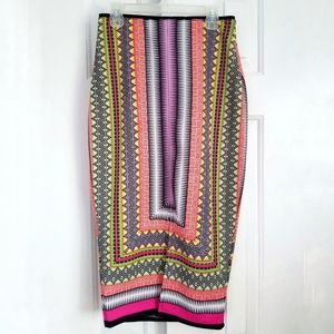 Geometric Patterned Pencil Skirt